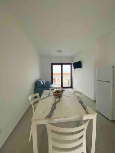 Smeraldo Sul Mare Con Grande Balcone — Torino Di Sangro — photo 4