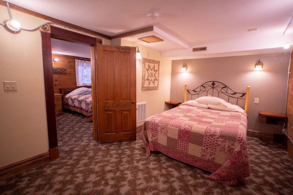 Stone Mill Hotel & Suites - photo 59