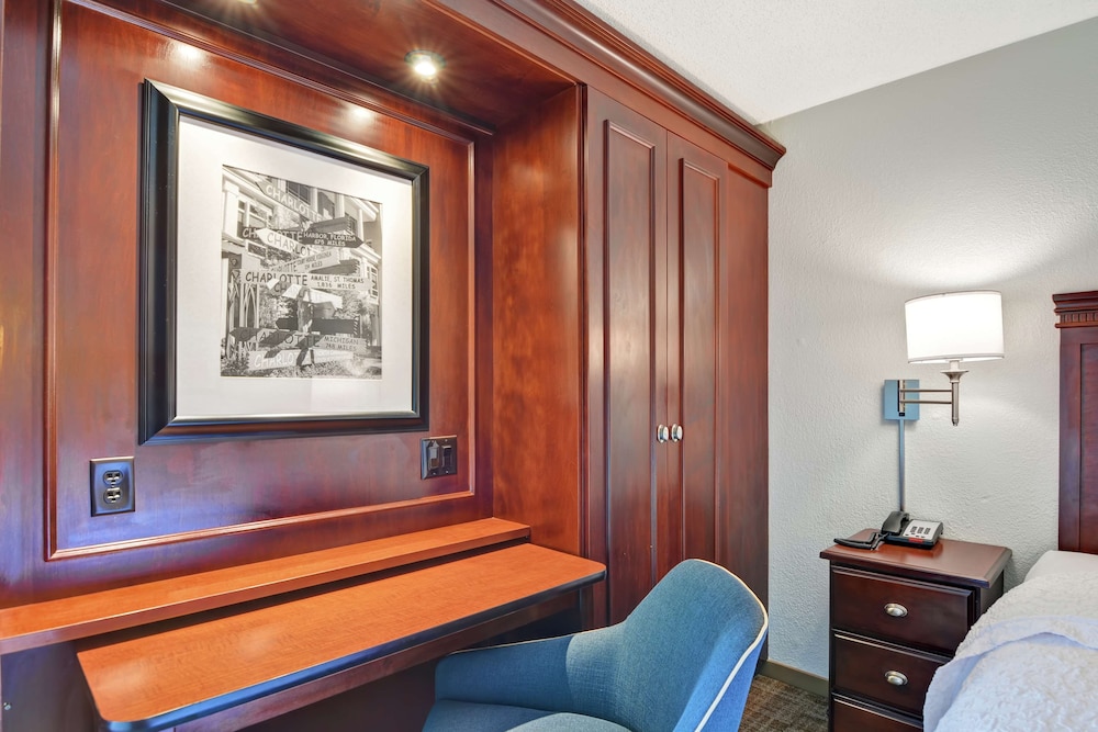 Hampton Inn Charlotte Gastonia - photo 24
