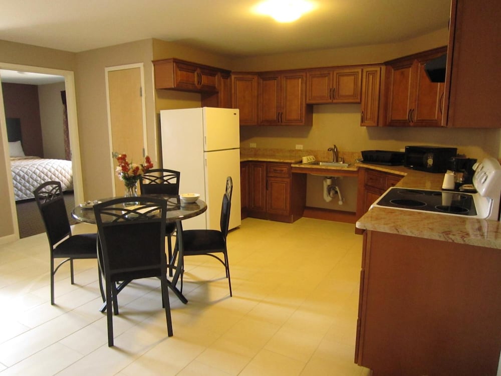 Red Carpet Inn And Suites Monmouth Jtc - photo 25