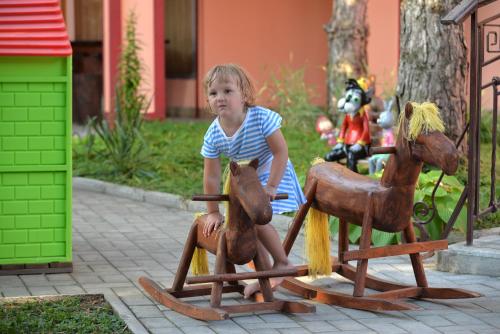 Mirage Hotel — hotel in Berdyansk