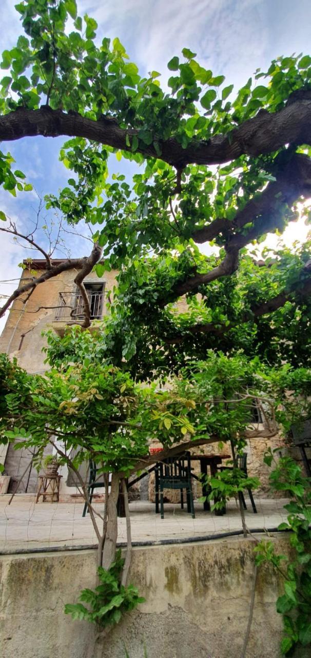 Casa Vacanze Fondaco di Scillato — 4-Star Luxury Hotel in Scillato, Italy
