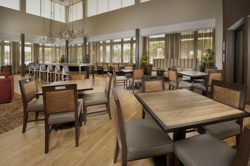 Hampton Inn & Suites San Antonio Downtown Market Square - photo 21