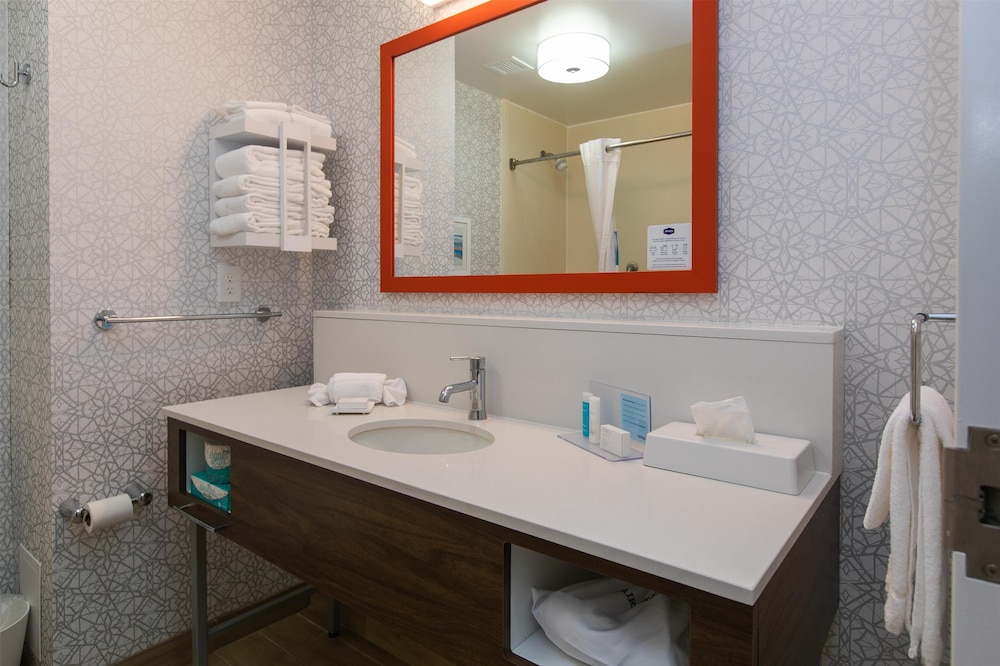 Hampton Inn & Suites Wilder - photo 25