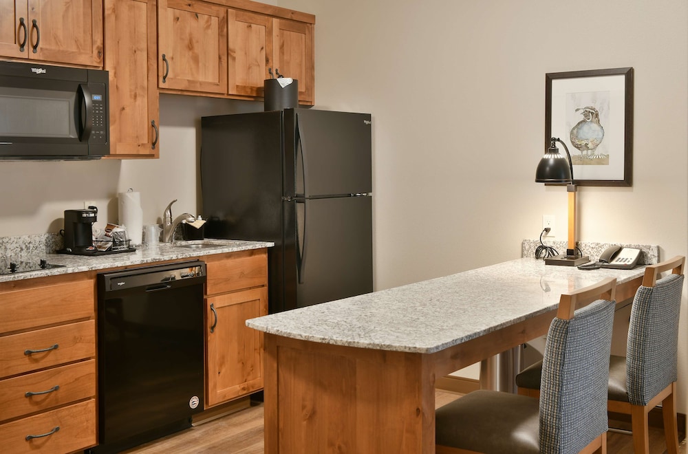 GrandStay Hotel & Suites Sisters - photo 18