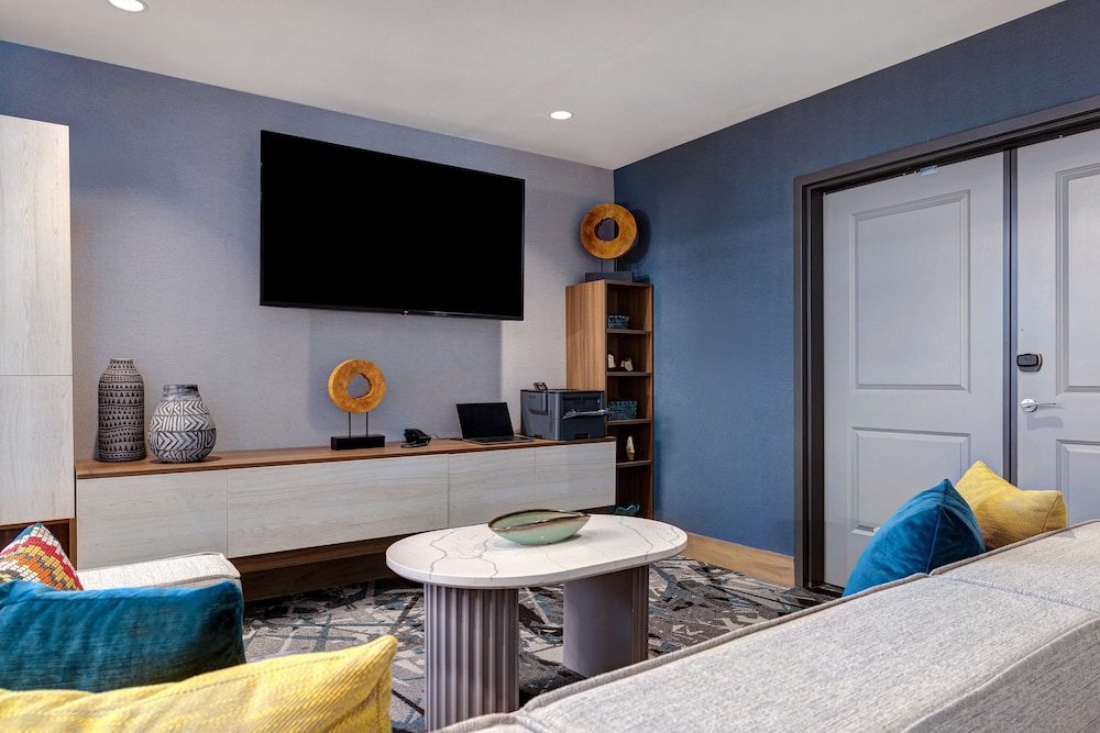 Homewood Suites by Hilton Oak Creek Milwaukee - photo 45