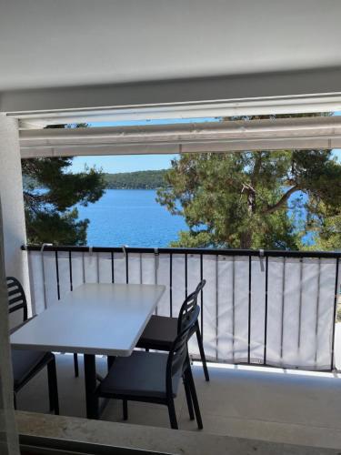 Apartmani Bianca — 4-Star Luxury Hotel in Mali Losinj, Croatia