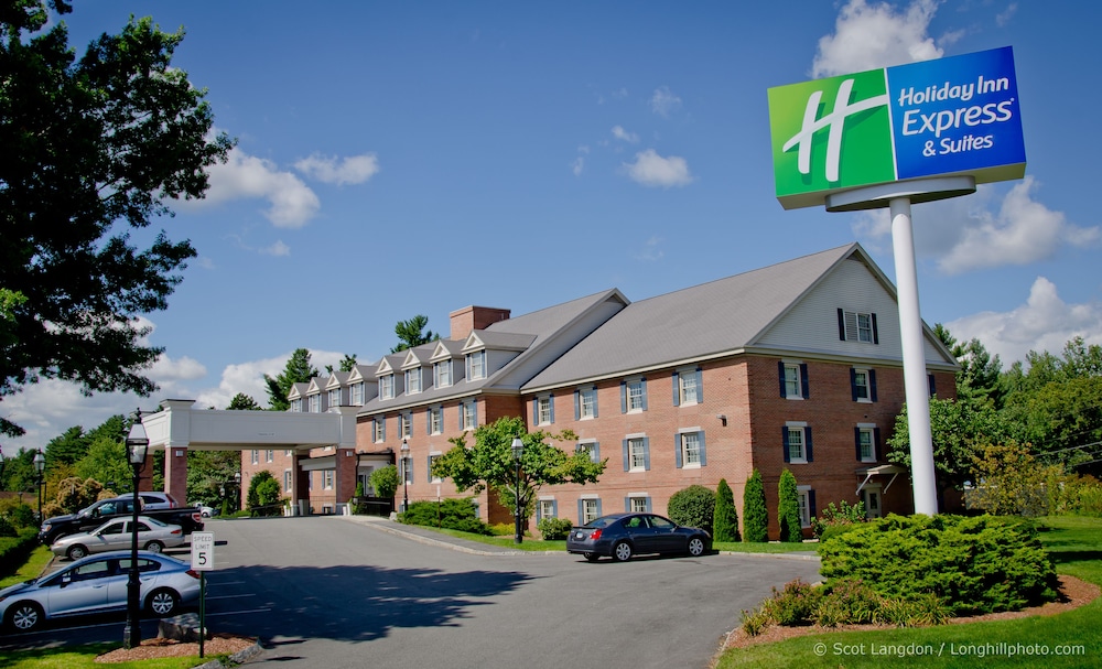 Holiday Inn Express & Suites Merrimack Nashua by IHG pet-friendly hotel Merrimack