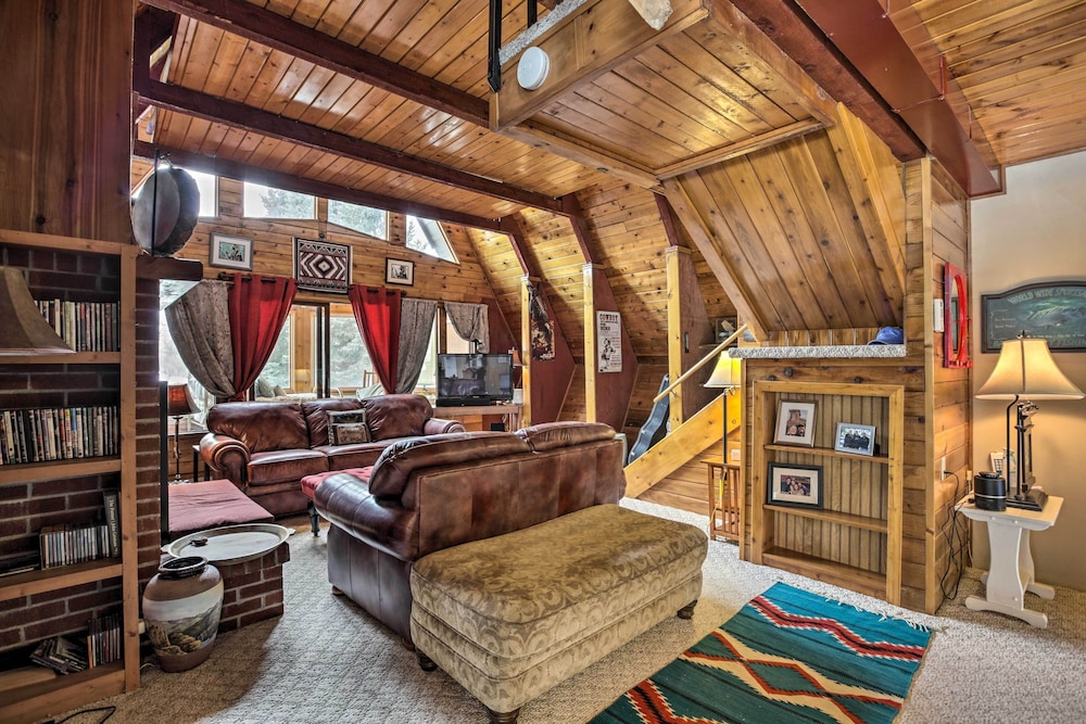 Serene Creekside Sheridan Getaway: Mountain Views - photo 16