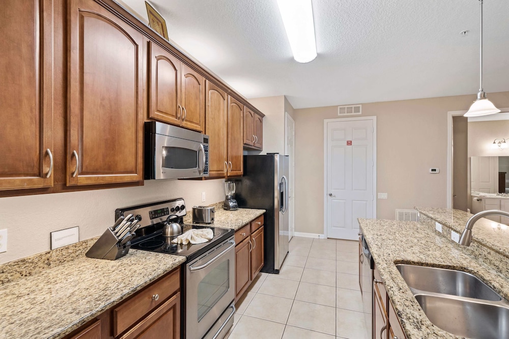 Vista Cay by Orlando Resort Rentals on Universal Boulevard - photo 51