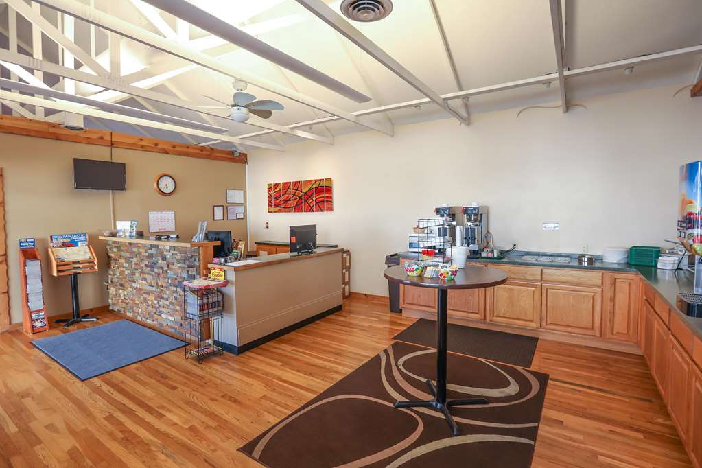Super 8 by Wyndham Branson Shepherd of the Hills Exwy