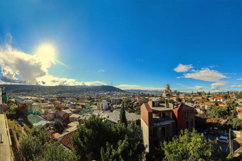 Stylish 3BR Duplex in Avlabari By Wehost