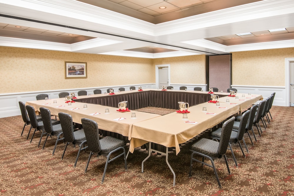 Crowne Plaza Resort Asheville by IHG - photo 61