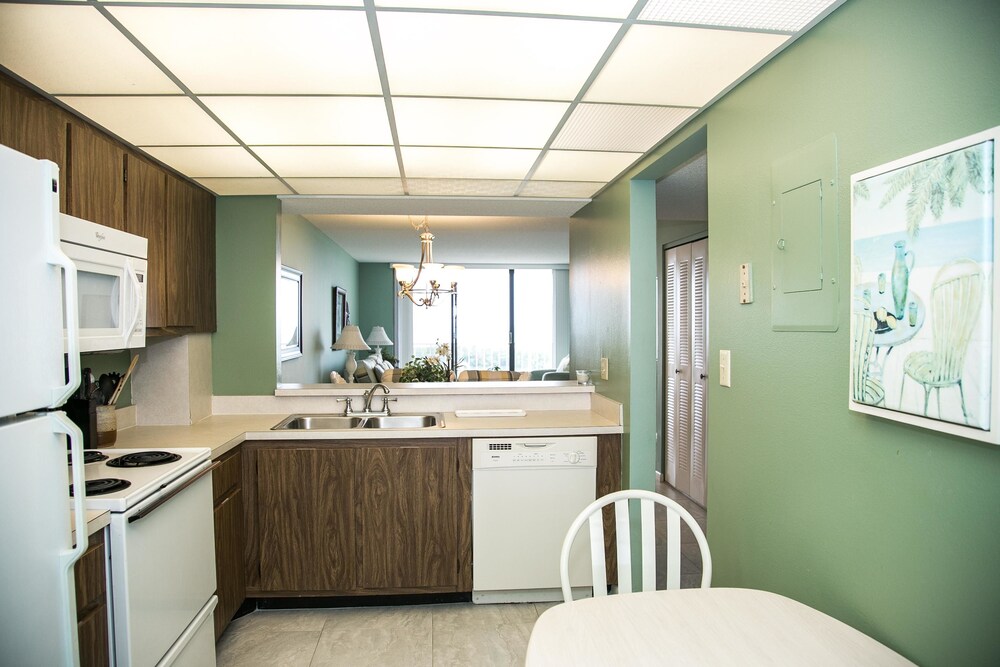 South Seas Tower 4 605 - photo 4