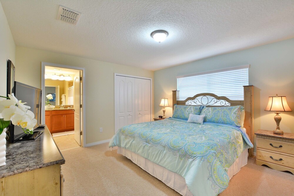 In the Heart of Kissimmee Storey Lake Resort 4bd 3ba Pool Townhome #4sl4857 - photo 7