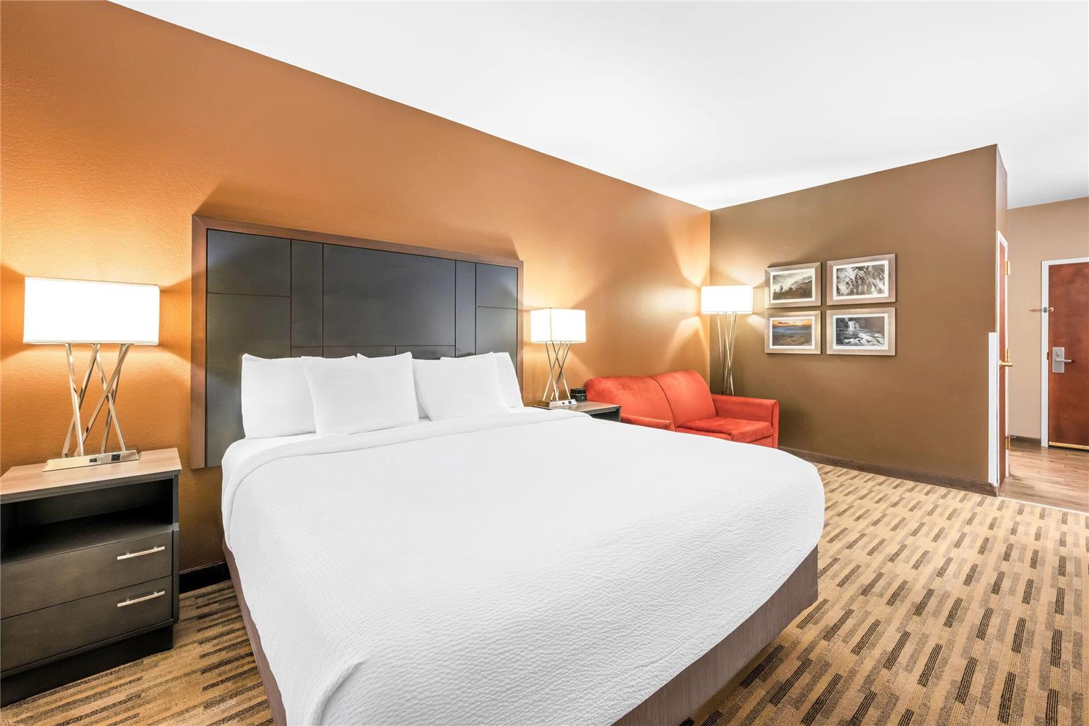 La Quinta Inn & Suites by Wyndham Boone University - photo 27