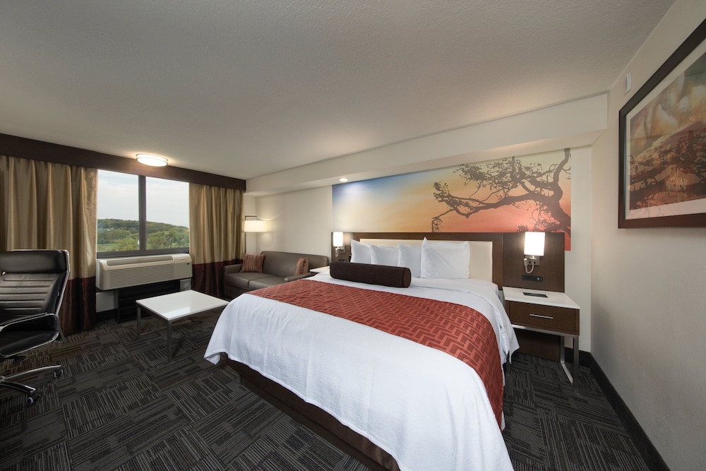 Holiday Inn Brookfield Milwaukee by IHG — Brookfield — photo 3