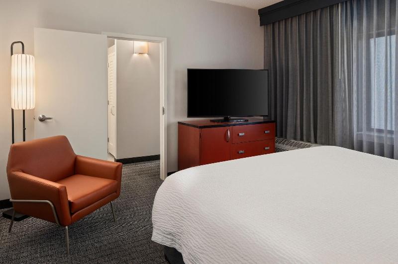 Courtyard Chicago Waukegan Gurnee - photo 66