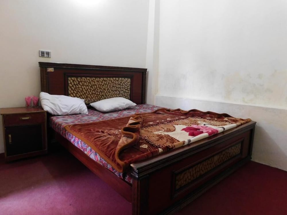 Paradise Inn & Restaurant in Baffa, Pakistan