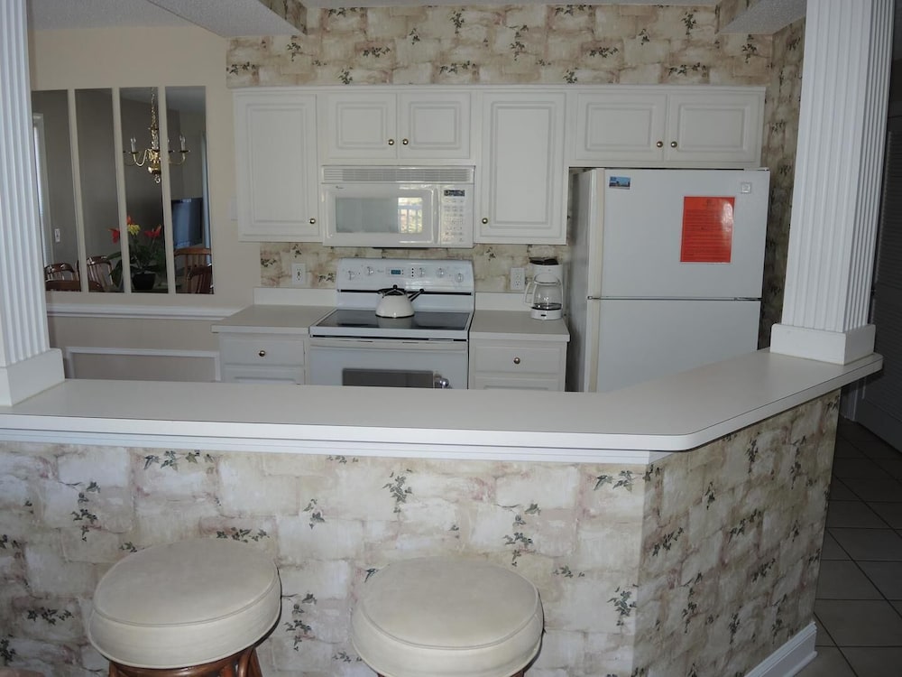 Family Friendly Brunswick Plantation Villa 1609 with Great Resort Amenities by RedAwning - photo 9