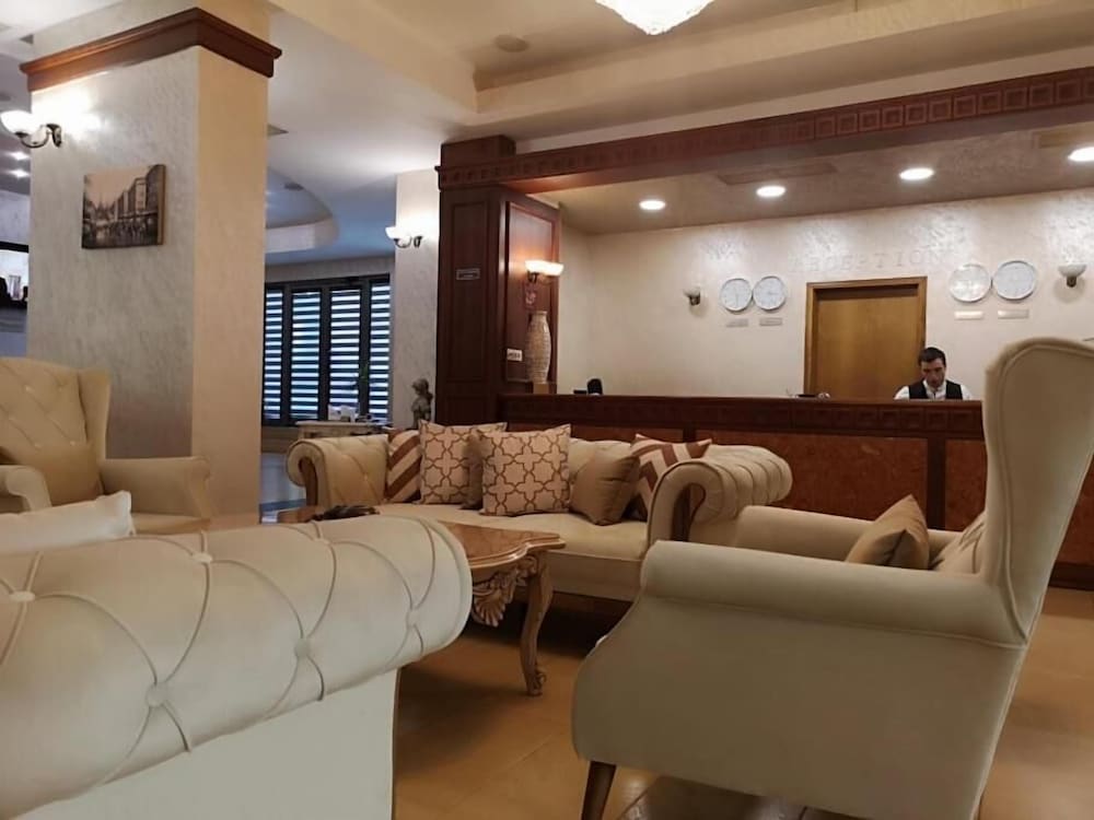 Terra Europe Brontes Hotel — Targovishte — photo 3