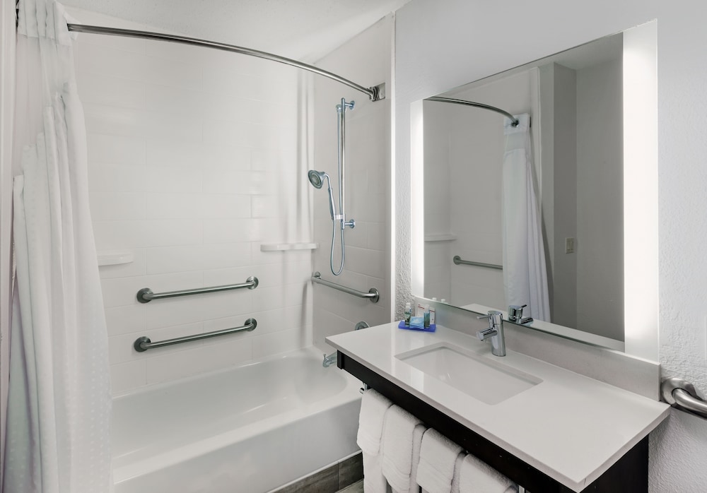 Holiday Inn Express & Suites Houston Memorial Park Area by IHG - photo 15