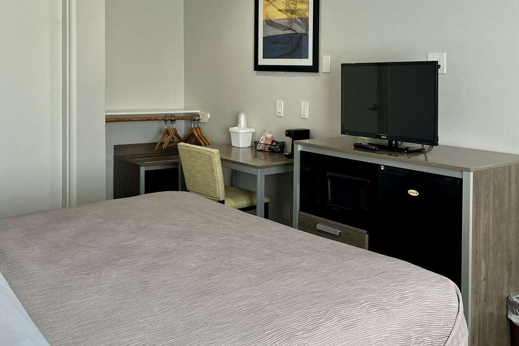 Quality Inn Tracy I 205 - photo 30