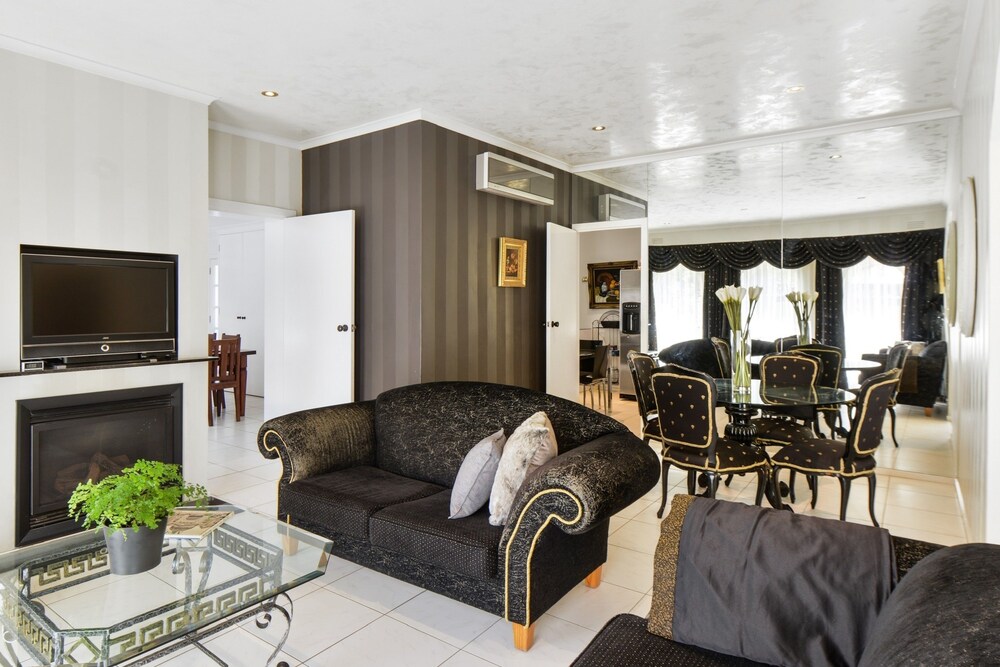 Boutique Stays Brighton Rose — 4-Star Luxury Hotel in Brighton, Australia