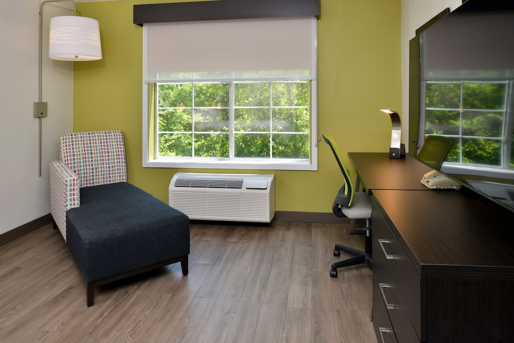 Holiday Inn Express & Suites Carthage by IHG - photo 20