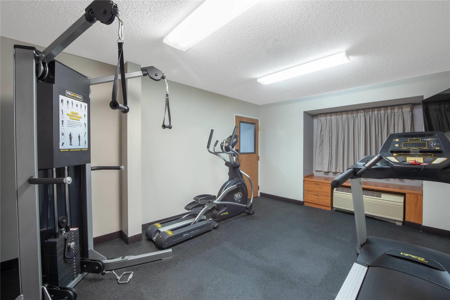 Microtel Inn & Suites by Wyndham Springfield - photo 5