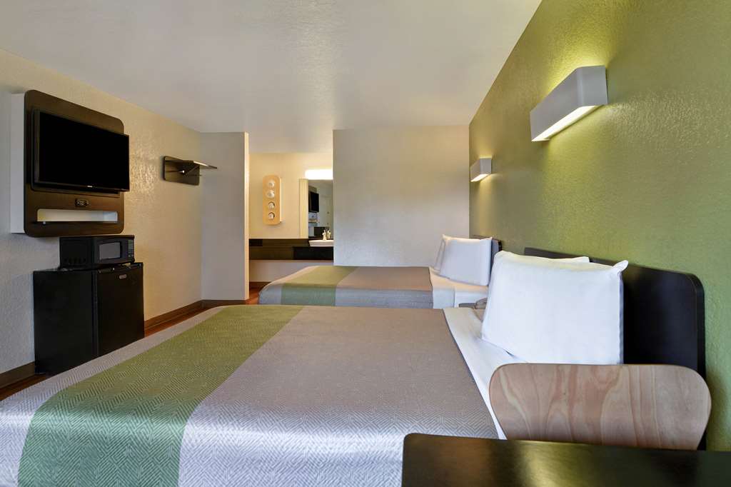 Motel 6 Destin FL - photo 17