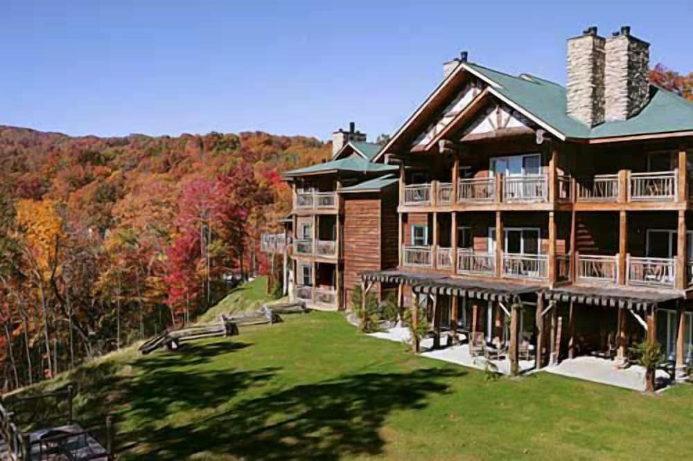 The Lodge At Buckberry Creek — 4-Star Luxury Hotel in Gatlinburg, United States