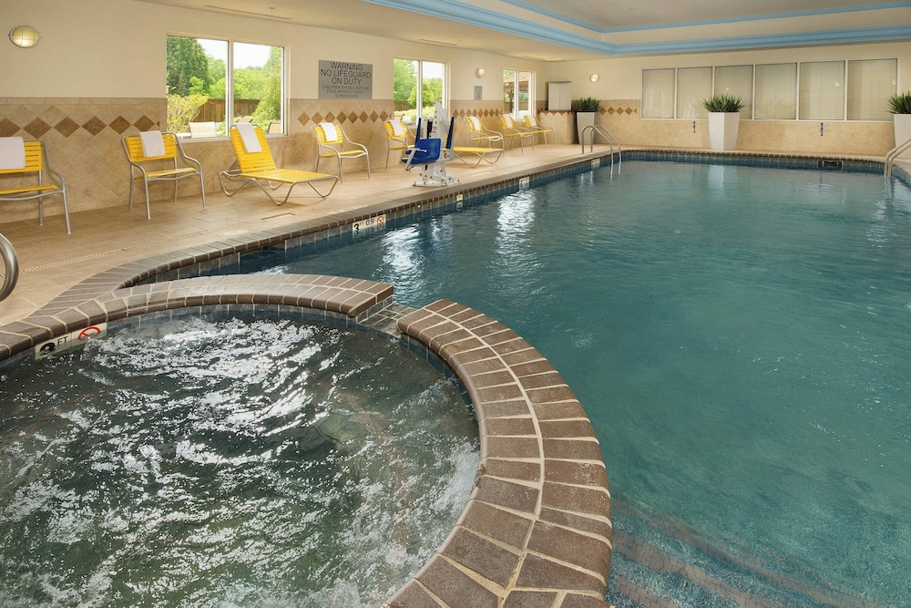 Fairfield Inn & Suites by Marriott Marshall - photo 15