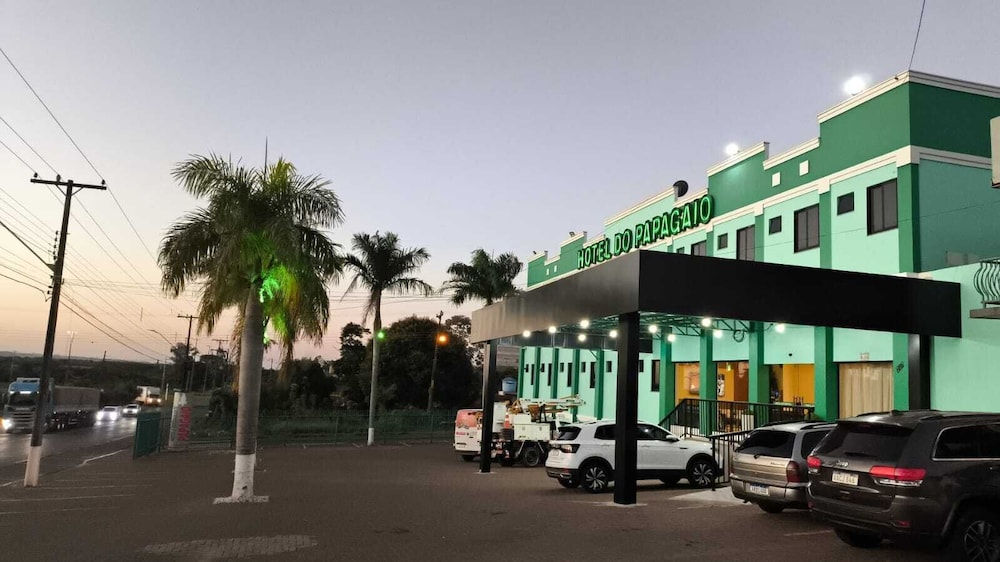 Papagaio Hotel — Guaira