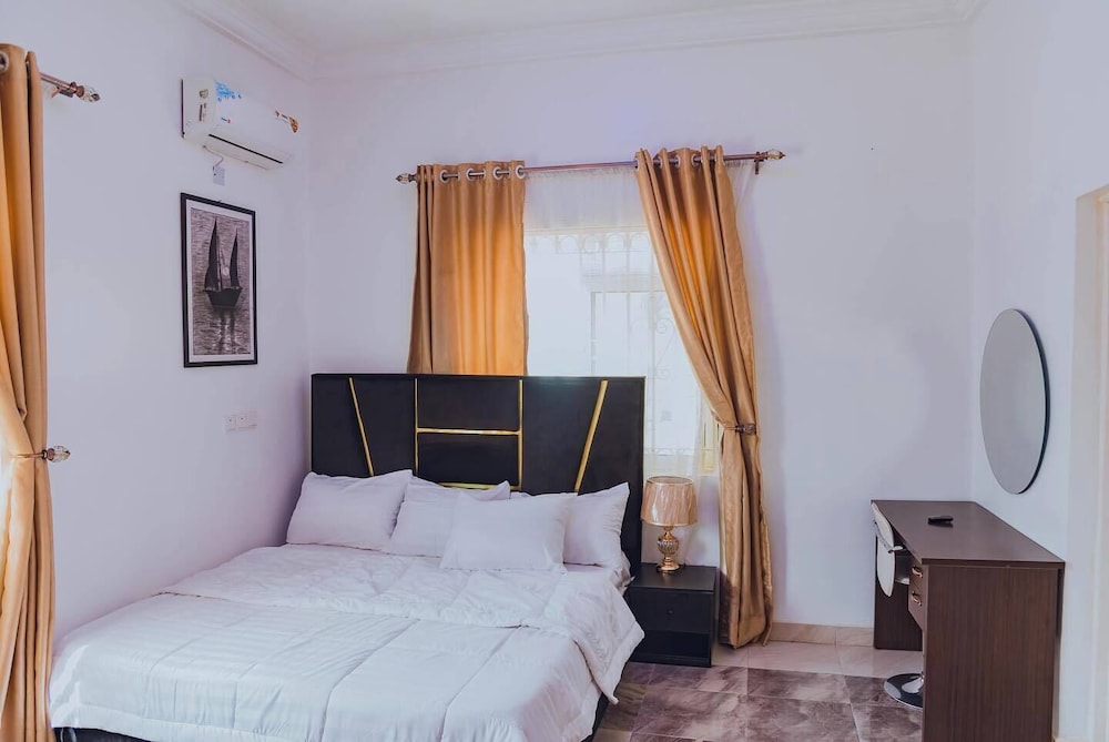 Heik Apartment — 4-Star Luxury Hotel in Abuja, Nigeria