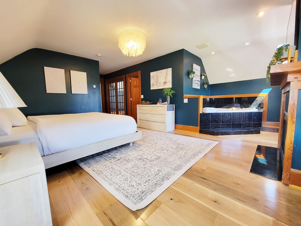 Historic GG Barnum Mansion by Heirloom Boutique Collection - photo 26