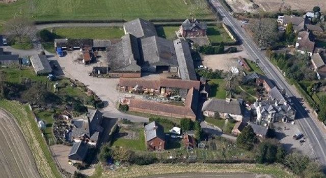 The Three Horseshoes - carbon neutral hotel in Alton