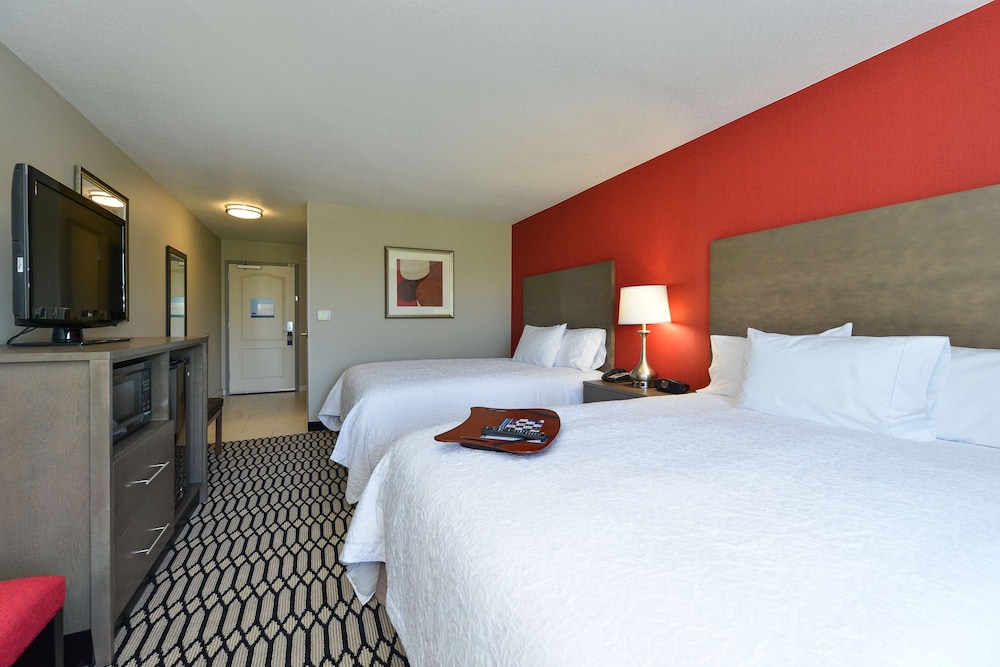 Hampton Inn Middletown - photo 28