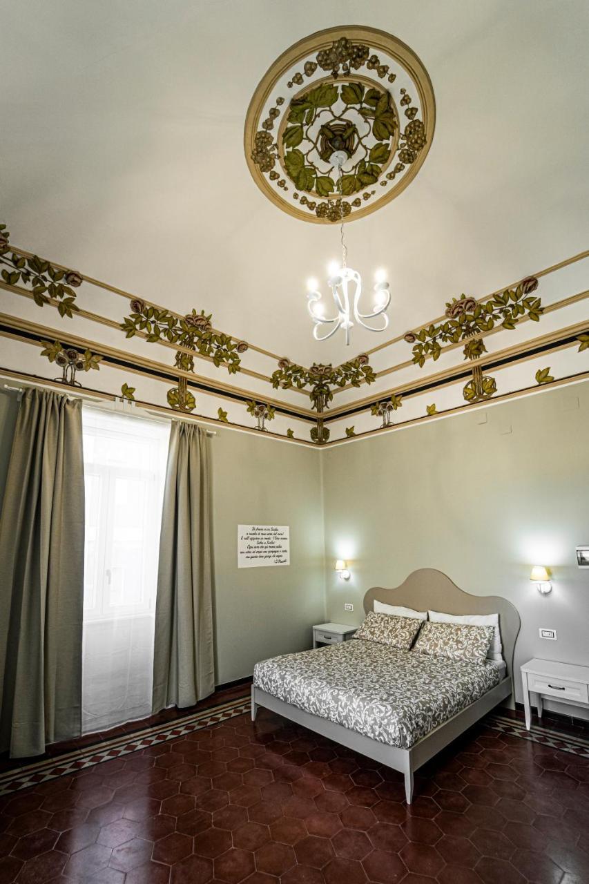 Gli Specchi di Archimede — 4-Star Luxury Hotel in Siracusa, Italy