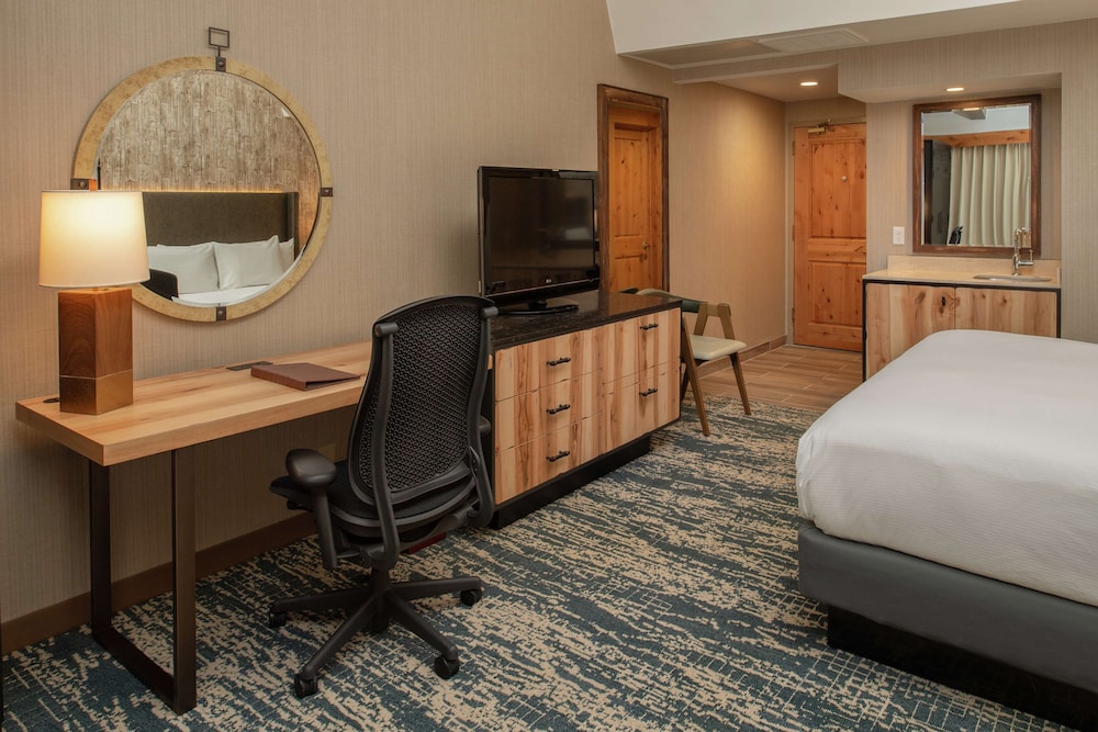 Edgewater Missoula Tapestry Collection by Hilton - photo 27