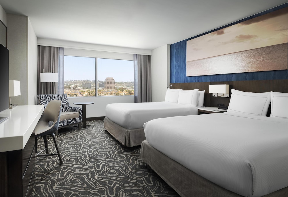 Hilton San Diego Mission Valley - photo 10