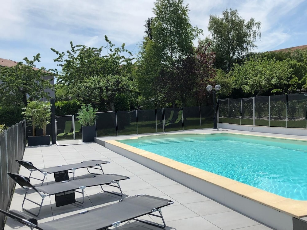 Hotel La Thomasse in Aurillac, France