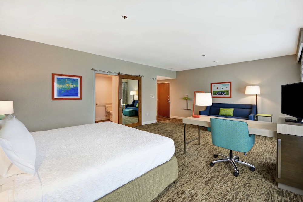 Hampton Inn & Suites Grants Pass - photo 12