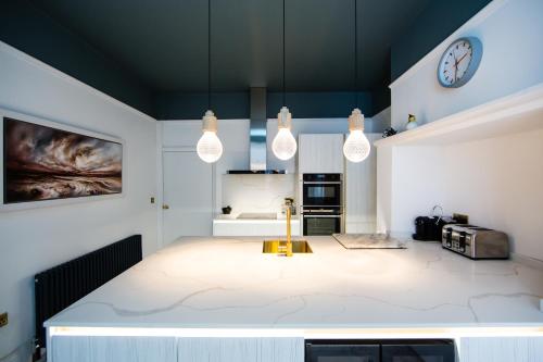 Rounton Villa by Luxury Travel Emporium Hot Tub Sea Views Parking