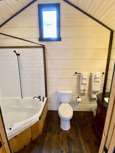 Tiny Home Cottage Near the Smokies #3 Ingrid - photo 9