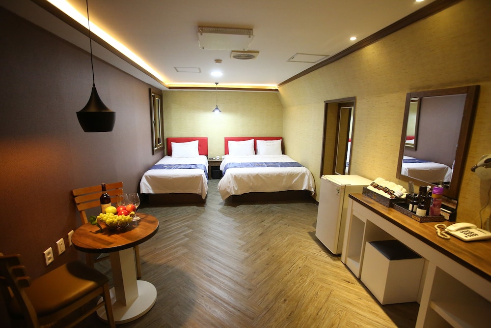 Dubai Motel - last minute hotel in Yeosu