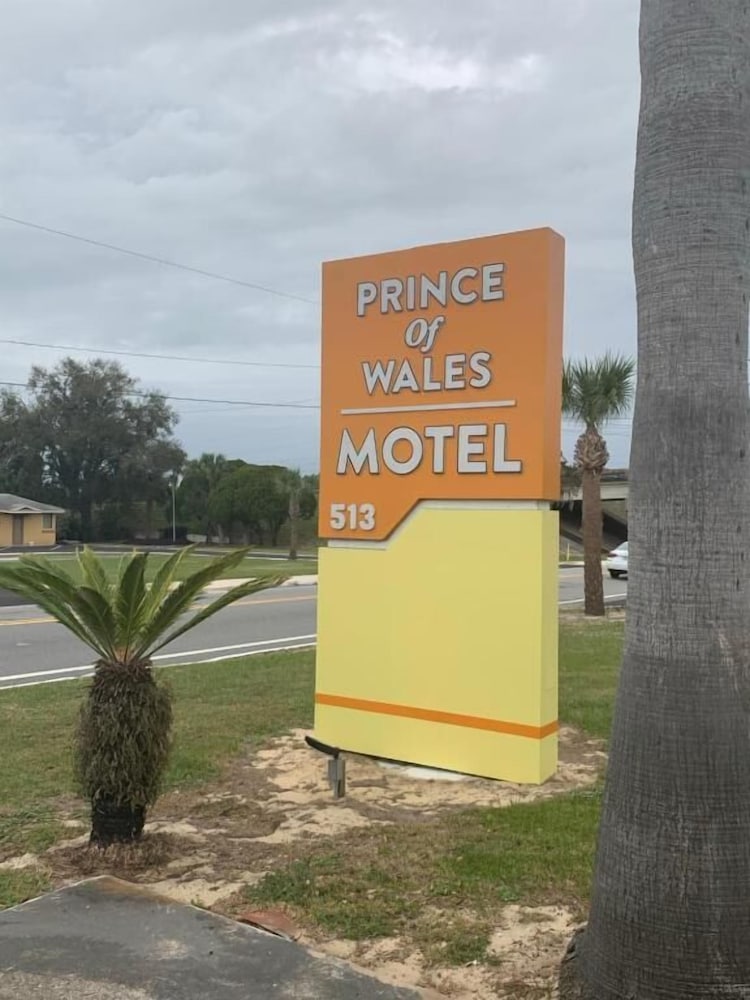 Prince of Wales Motel - photo 27