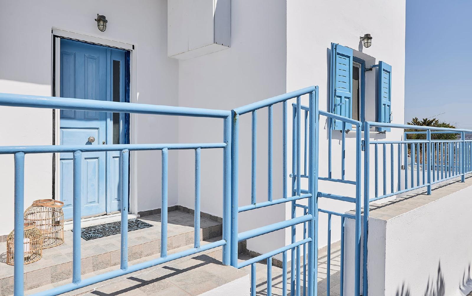 Ciel Milos — Adamas — photo 5
