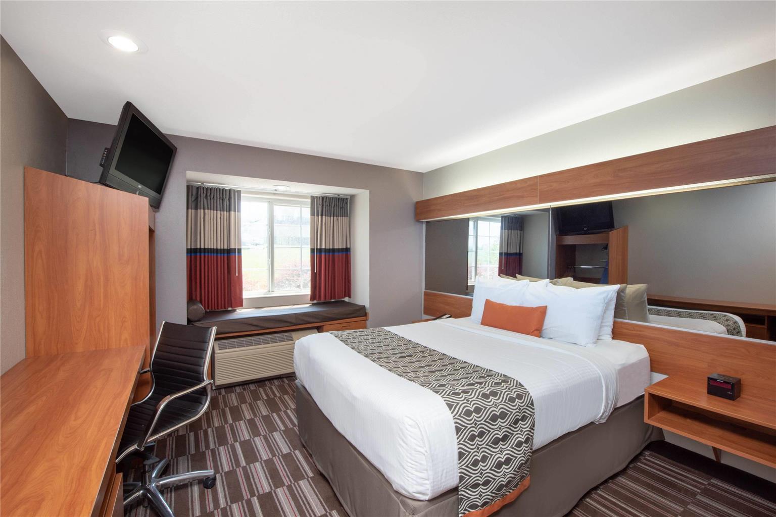 Microtel Inn & Suites by Wyndham Springfield - photo 8