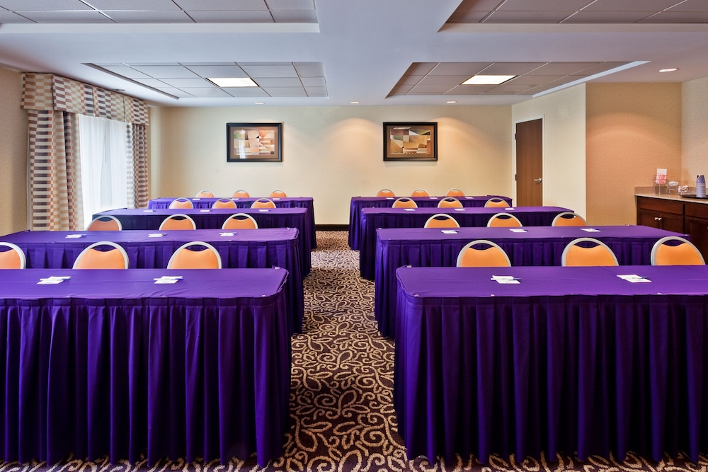 Holiday Inn Express Hotel & Suites Chattanooga Hixson by IHG - photo 71